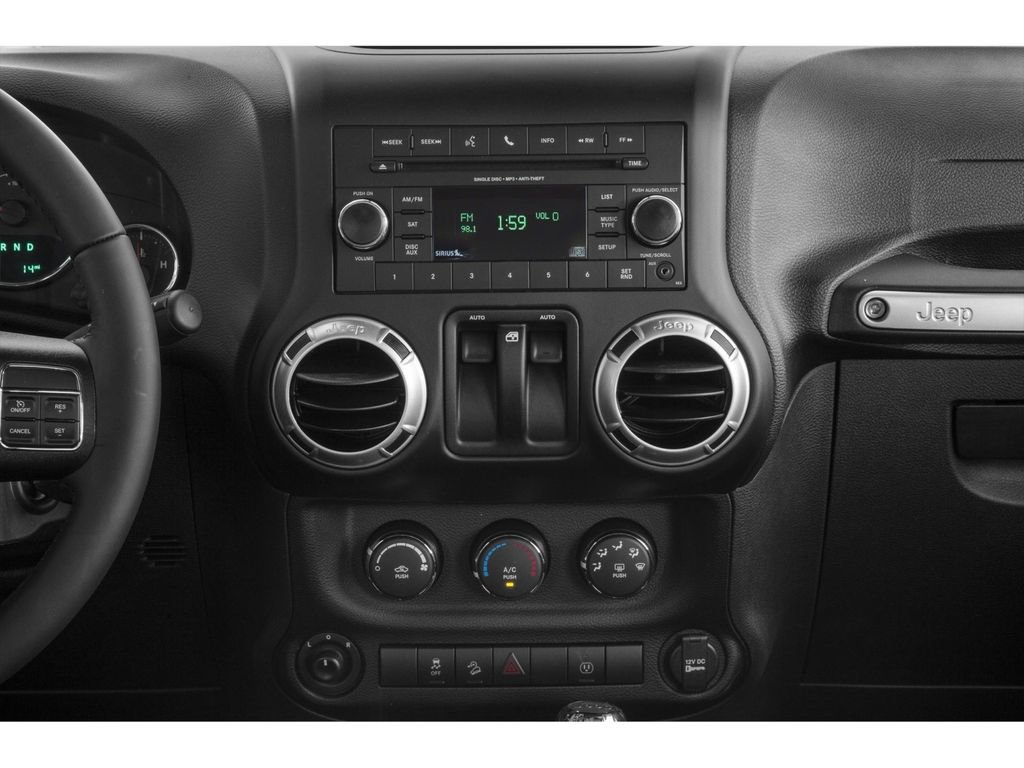 Used 2017 Jeep Wrangler Rubicon AWD/4WD image 7