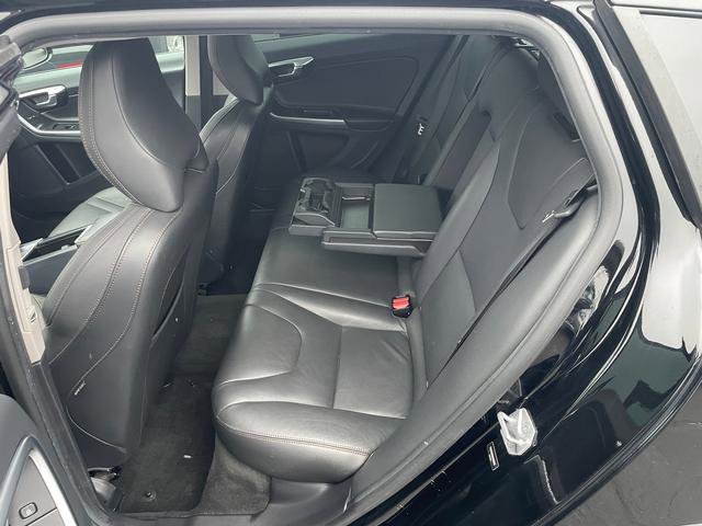 Used 2016 Volvo V60 T5 Cross Country w/ Convenience Package image 5