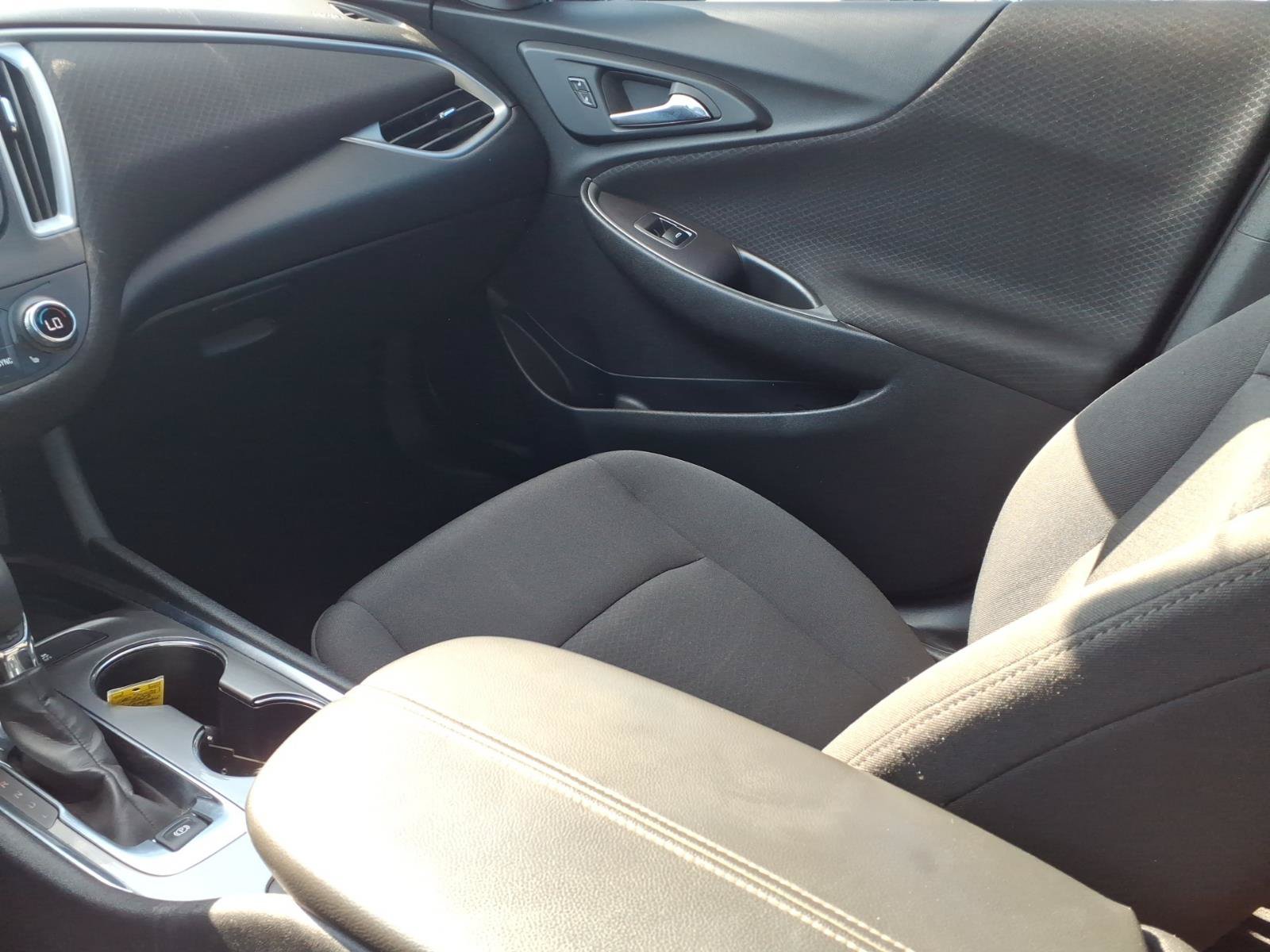 Used 2023 Chevrolet Malibu LT FWD image 20