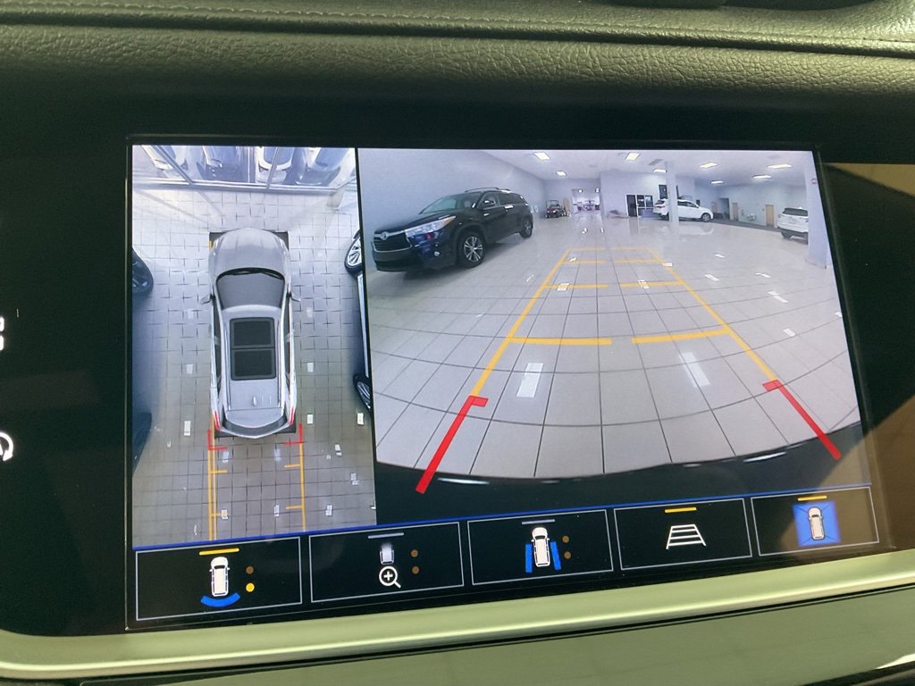 Used 2021 Cadillac XT5 Premium Luxury image 18