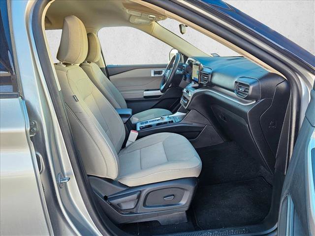 Used 2023 Ford Explorer XLT w/ Class IV Trailer Tow Package image 21