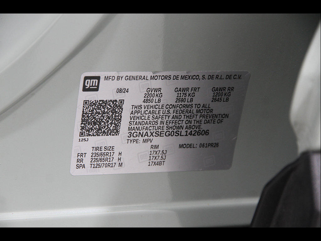 Used 2025 Chevrolet Equinox ACTIV w/ Safety and Technology Package AWD/4WD image 22