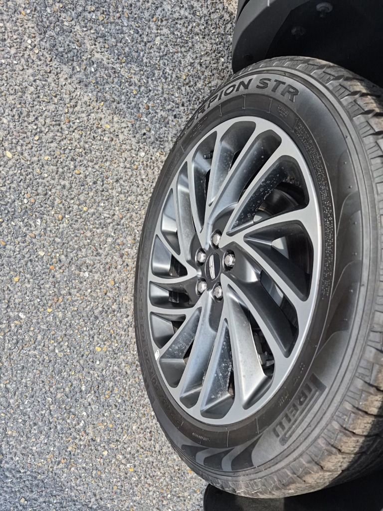 Used 2020 Lincoln Nautilus Reserve w/ Cargo Utility Package image 25