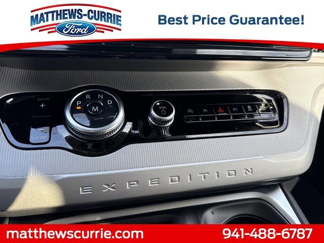New 2025 Ford Expedition Active image 22