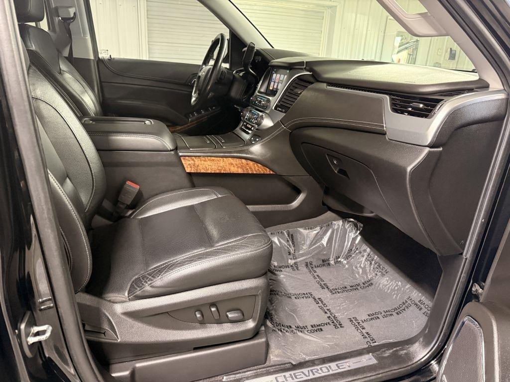 Used 2019 Chevrolet Suburban Premier image 40