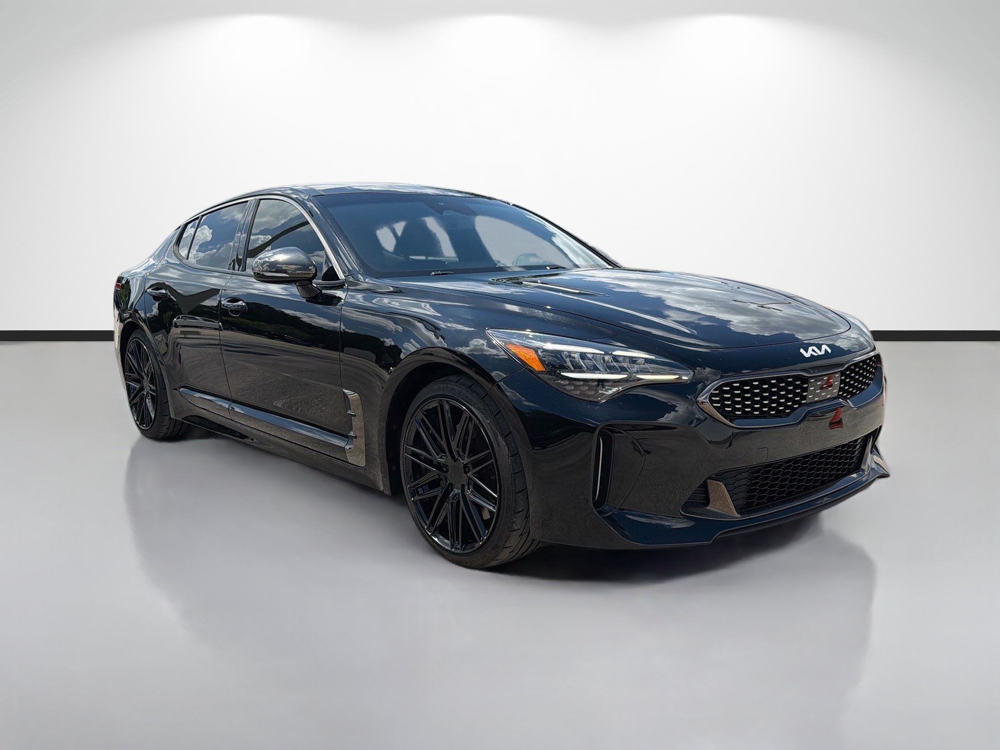Used 2022 Kia Stinger GT-Line w/ Sun & Sound Package RWD image 7