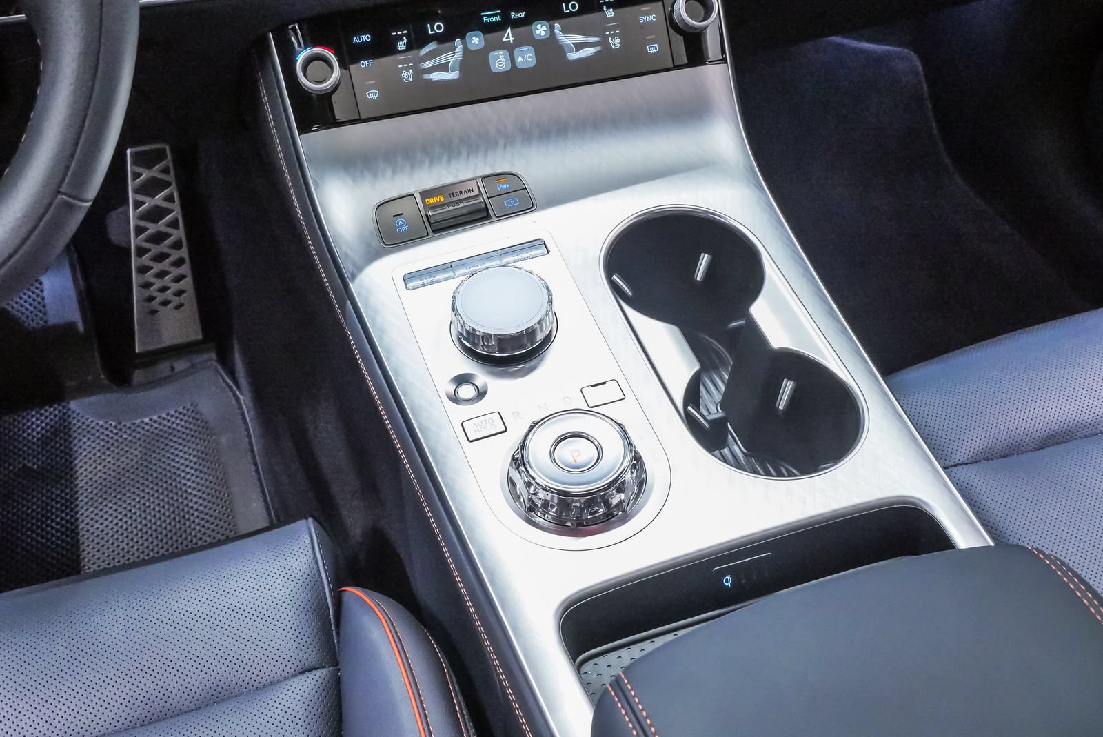 Certified 2026 Genesis GV70 2.5T Sport Prestige AWD/4WD image 19