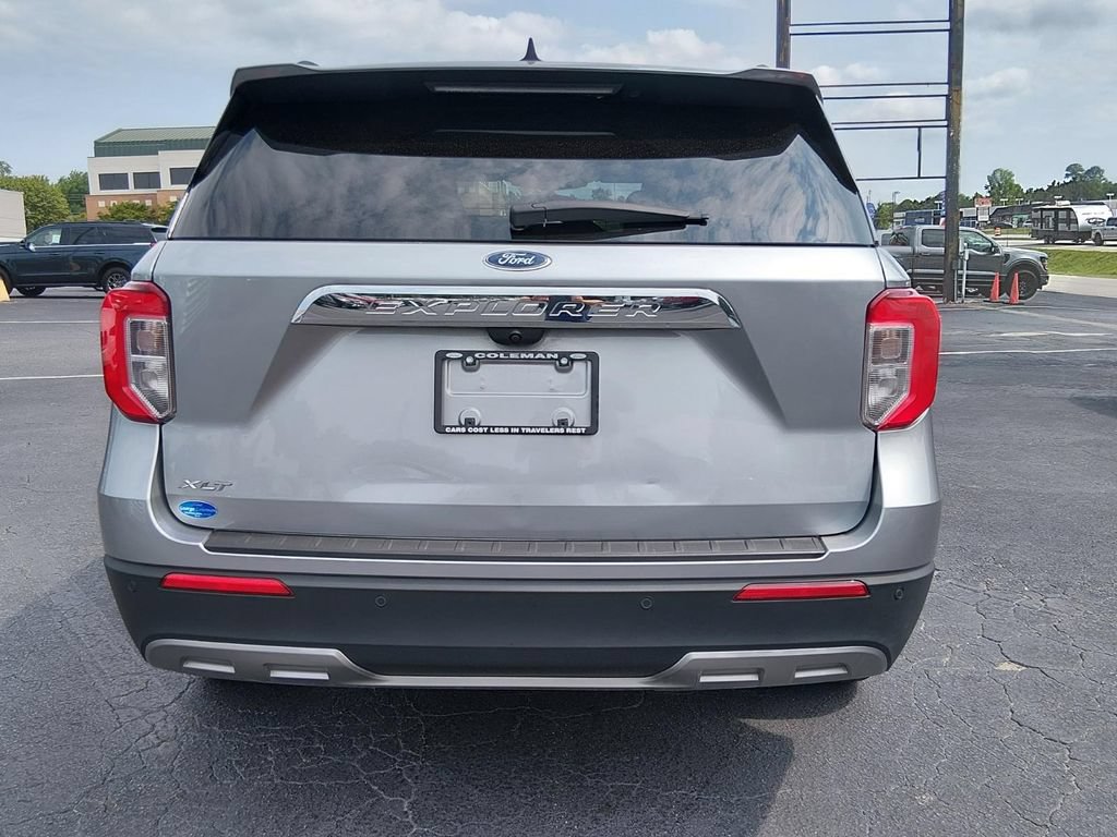 Certified 2023 Ford Explorer XLT w/ Equipment Group 202A RWD image 5
