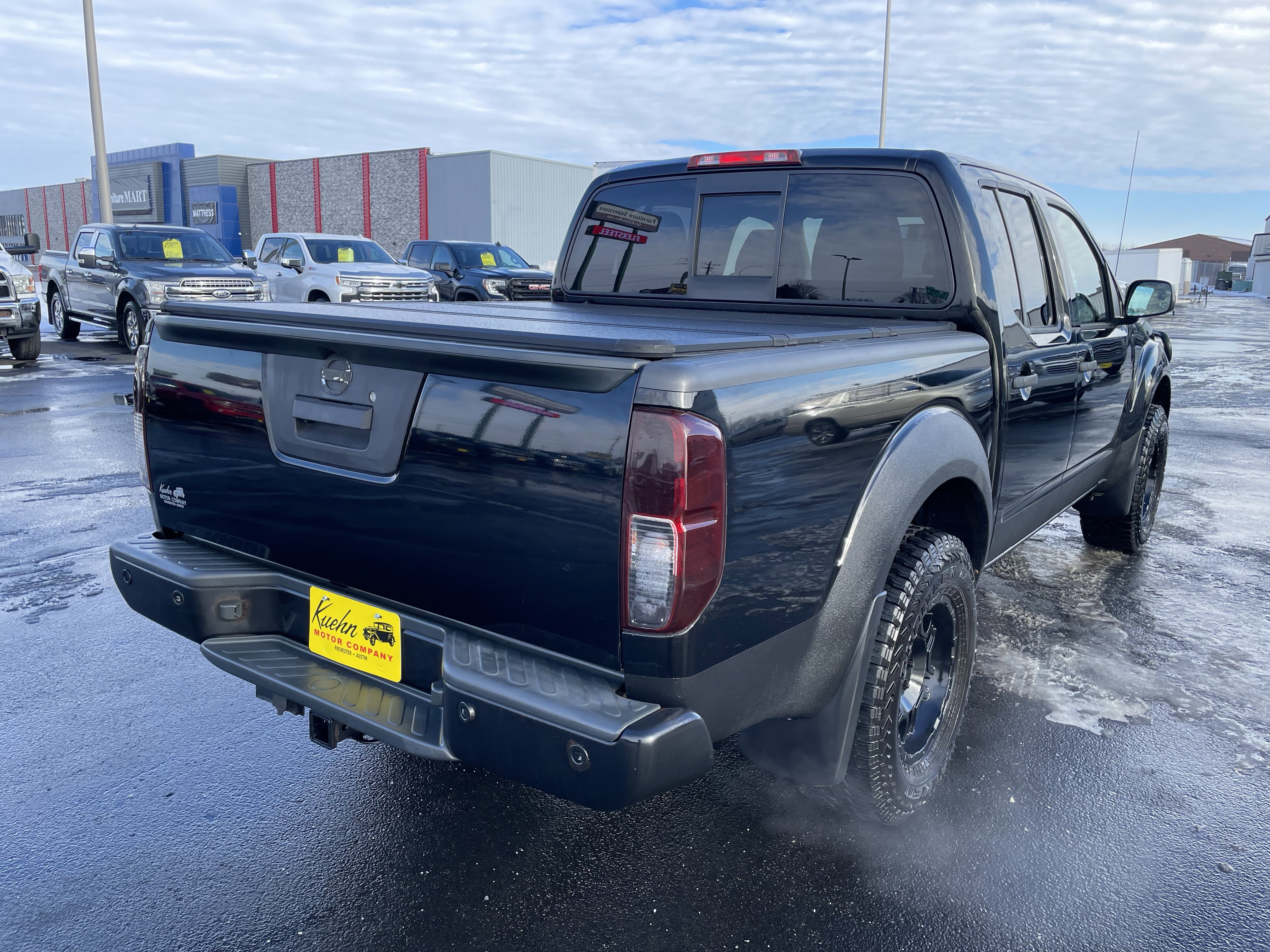 Used 2017 Nissan Frontier SV w/ SV Value Truck Package image 8