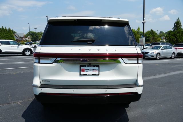 Used 2024 Lincoln Navigator Reserve AWD/4WD image 6