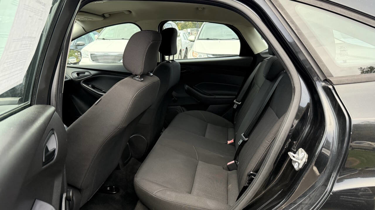 Used 2015 Ford Focus S image 12