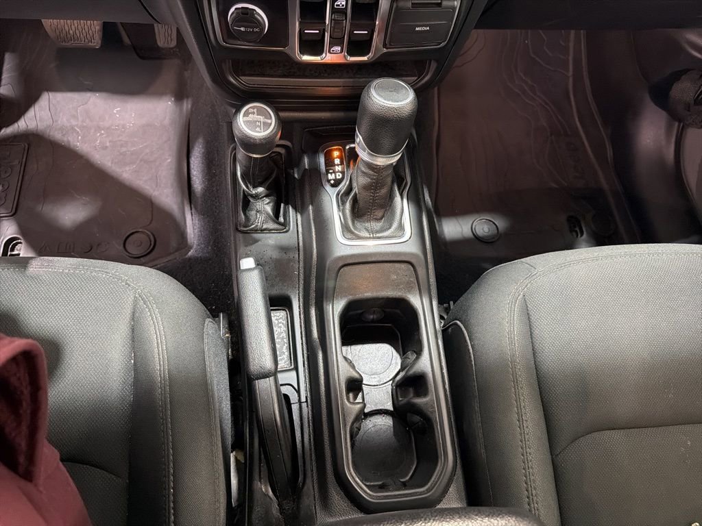 Used 2022 Jeep Wrangler Unlimited Sport image 19