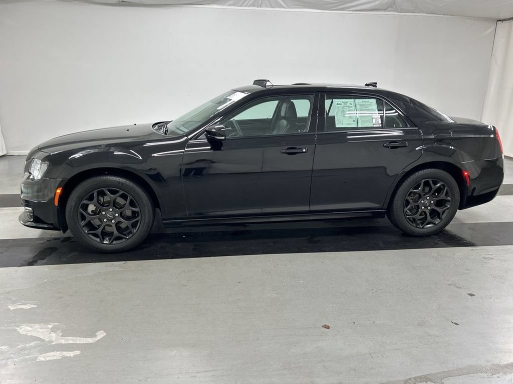 Used 2023 Chrysler 300 Touring L w/ Popular Equipment Group AWD/4WD image 6