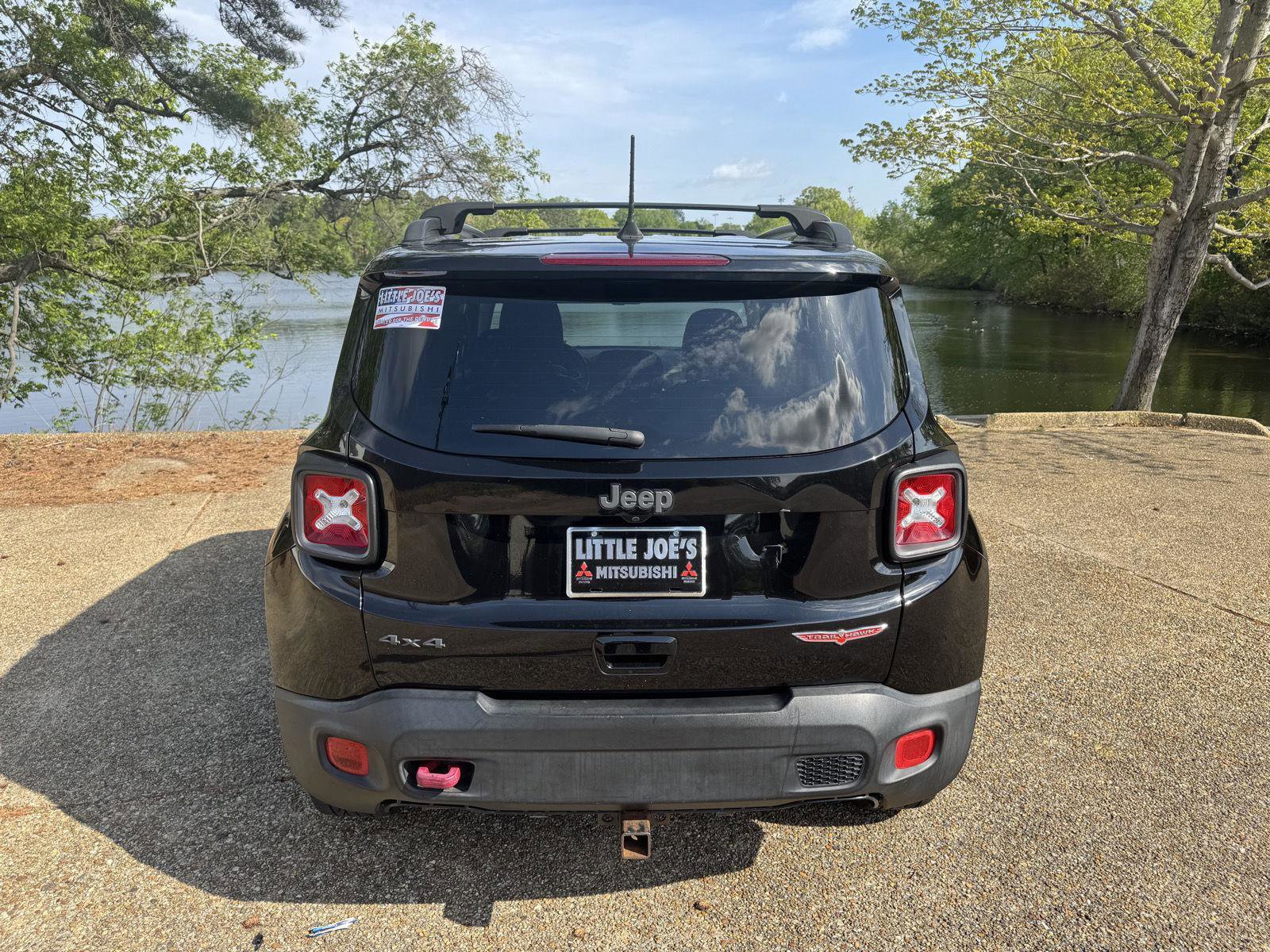 Used 2018 Jeep Renegade Trailhawk AWD/4WD image 7
