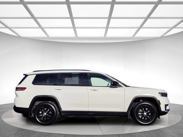 Used 2023 Jeep Grand Cherokee L Laredo AWD/4WD image 3
