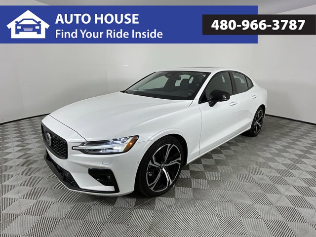 Used 2024 Volvo S60 B5 Plus image 1