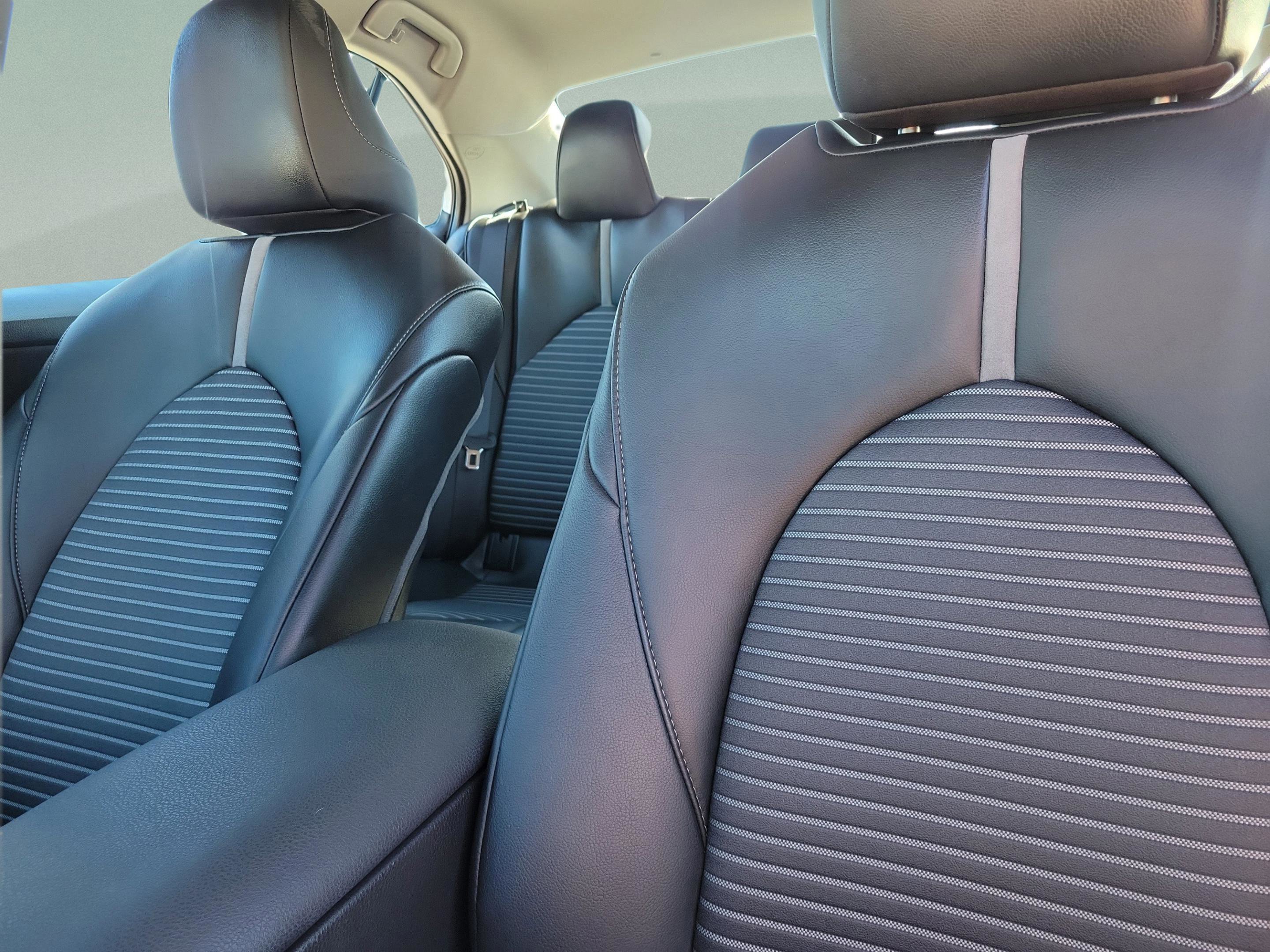 Used 2024 Toyota Camry SE image 14