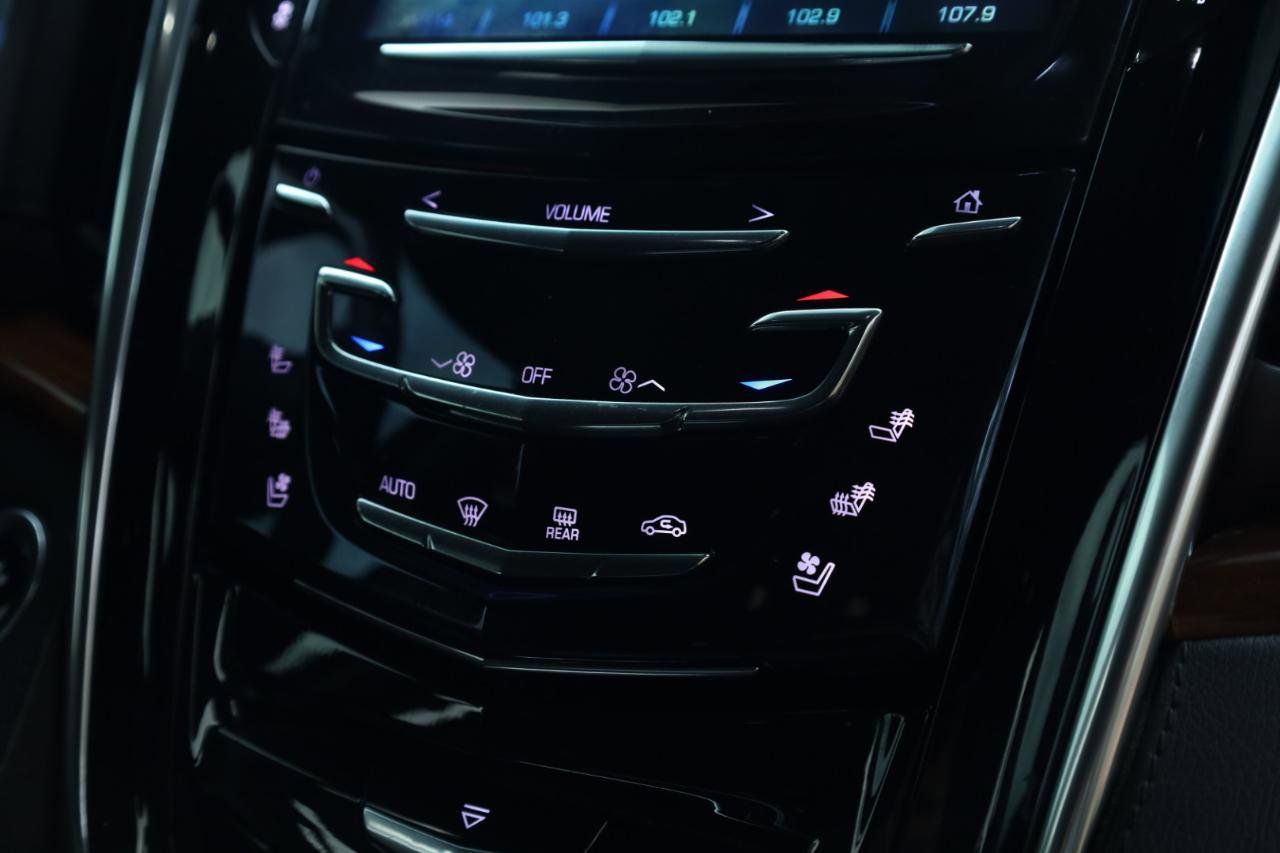 Used 2019 Cadillac Escalade ESV Luxury image 10