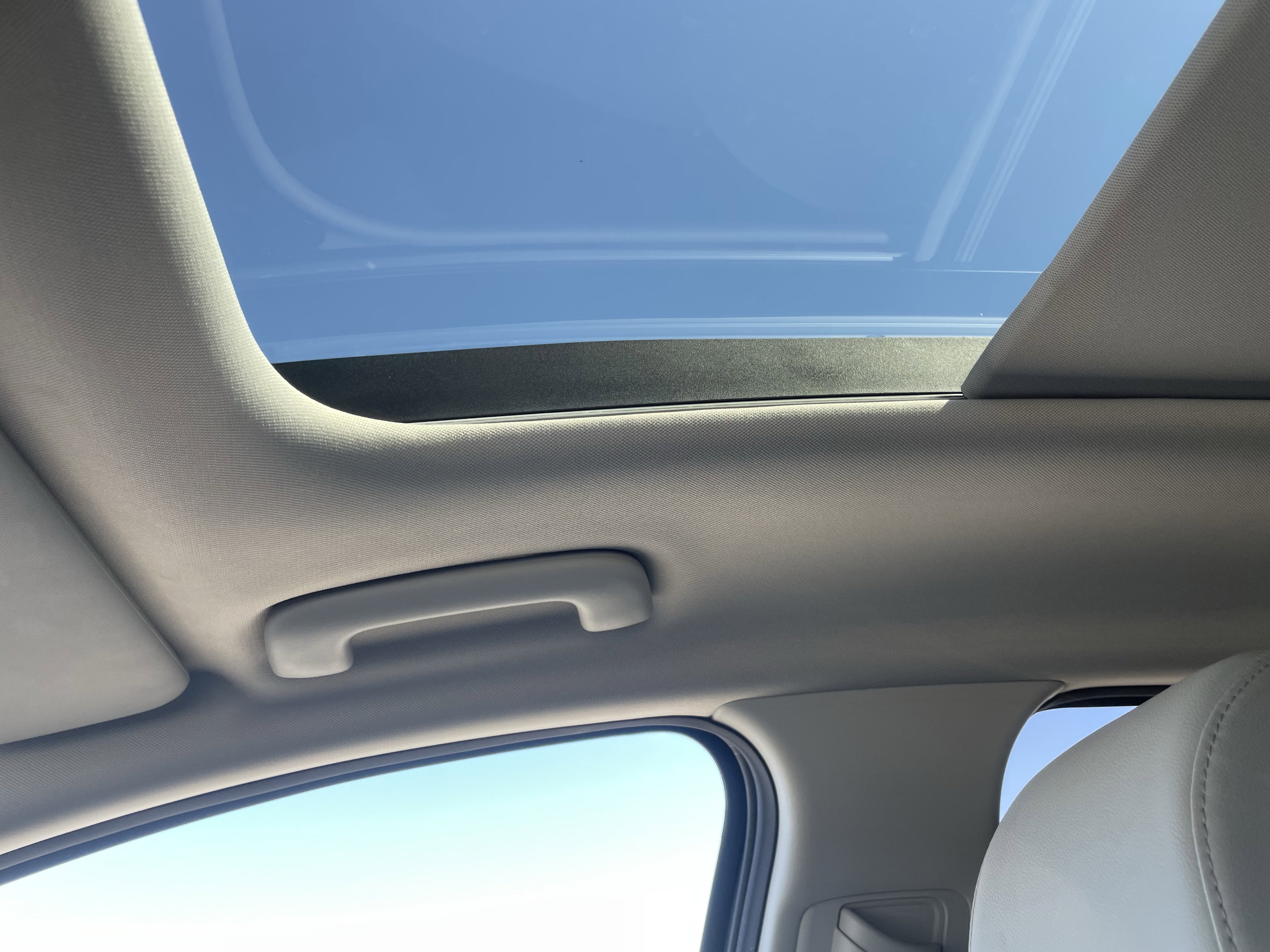 Used 2025 Kia Sportage EX w/ Premium Package image 1