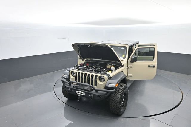 Used 2020 Jeep Gladiator Sport w/ Quick Order Package 24S AWD/4WD image 41