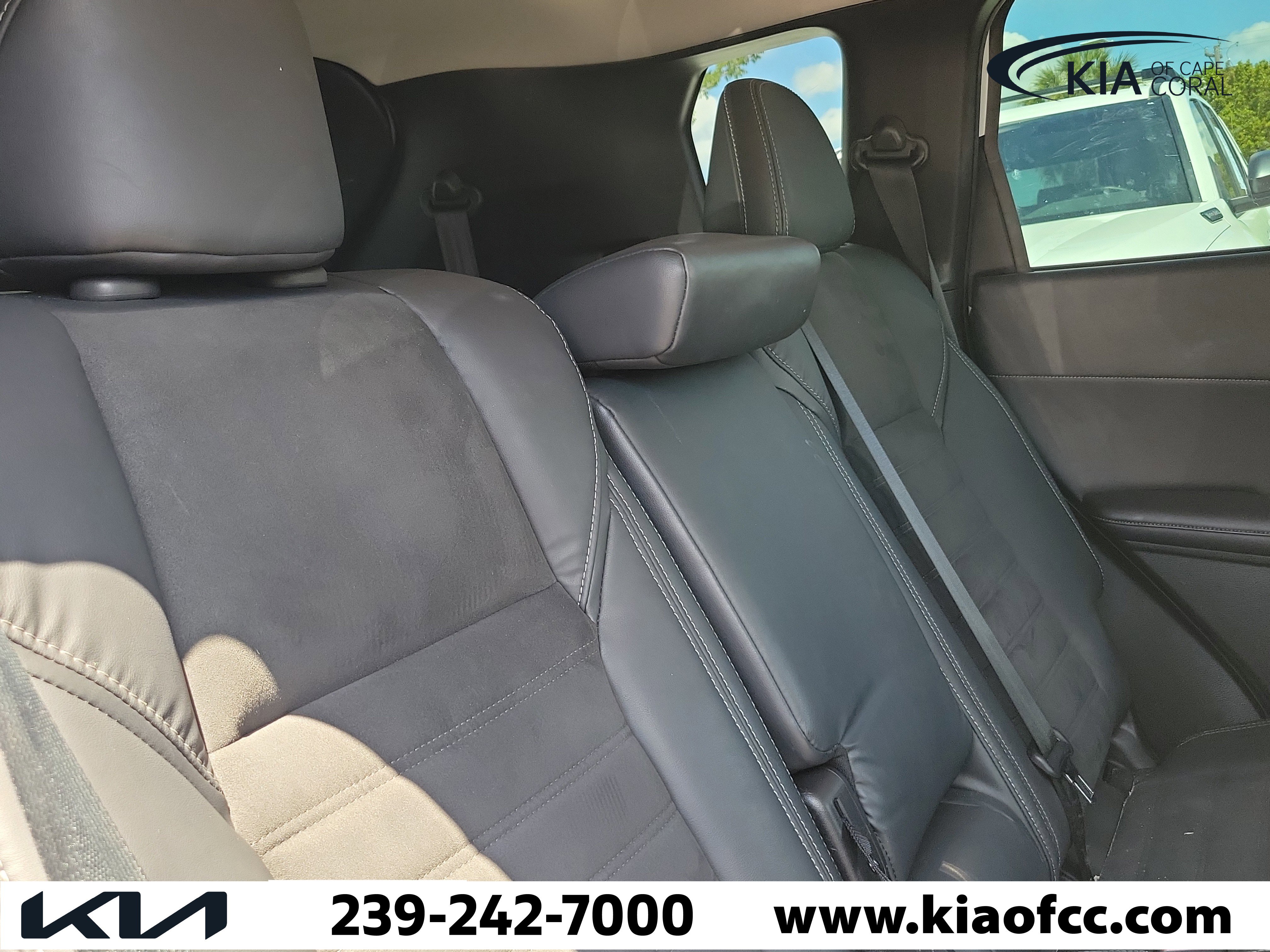 Used 2023 Mitsubishi Outlander SE Black Edition FWD image 27