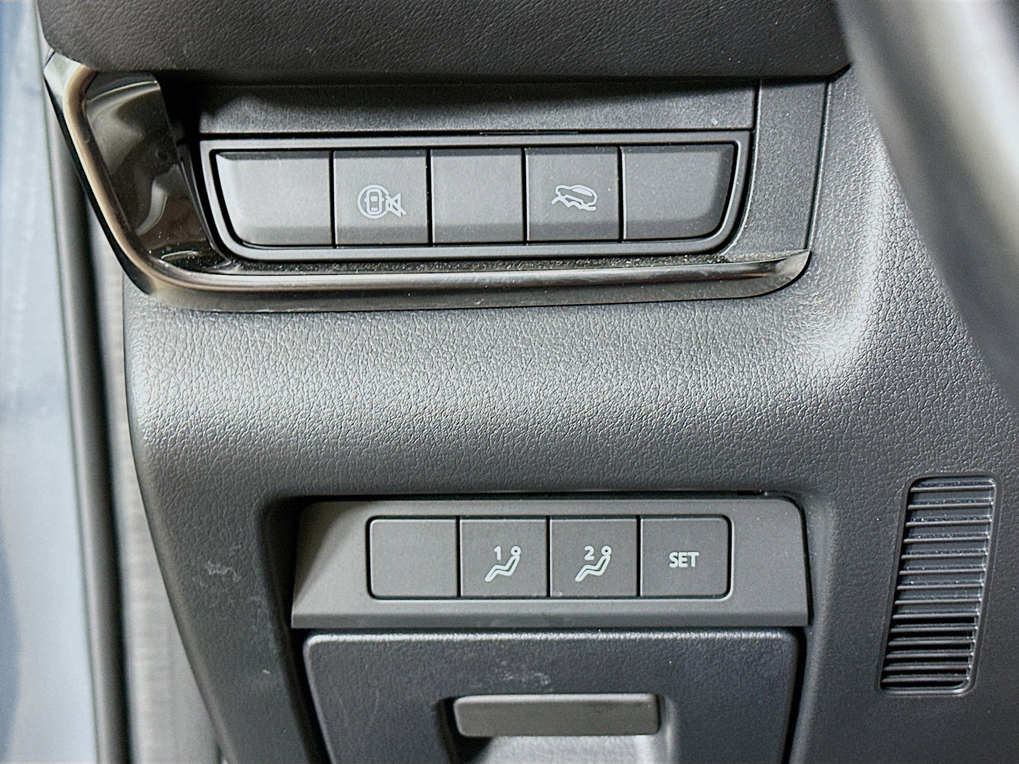 Used 2025 MAZDA CX-30 AWD 2.5 S w/ Preferred Package image 17