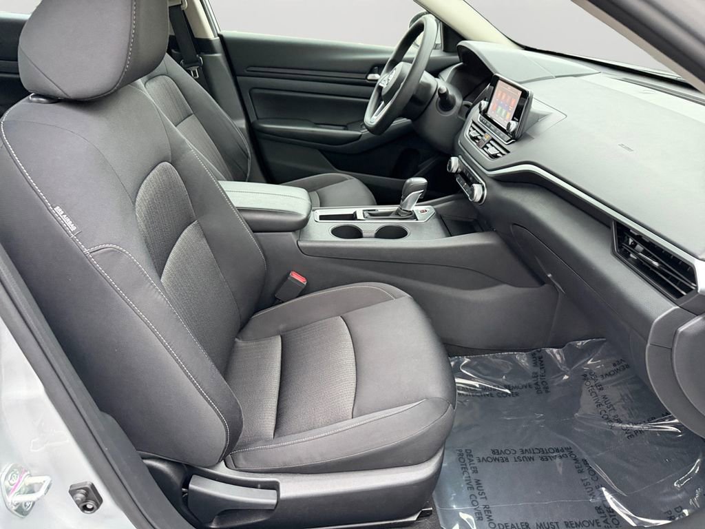 Used 2022 Nissan Altima 2.5 S FWD image 12