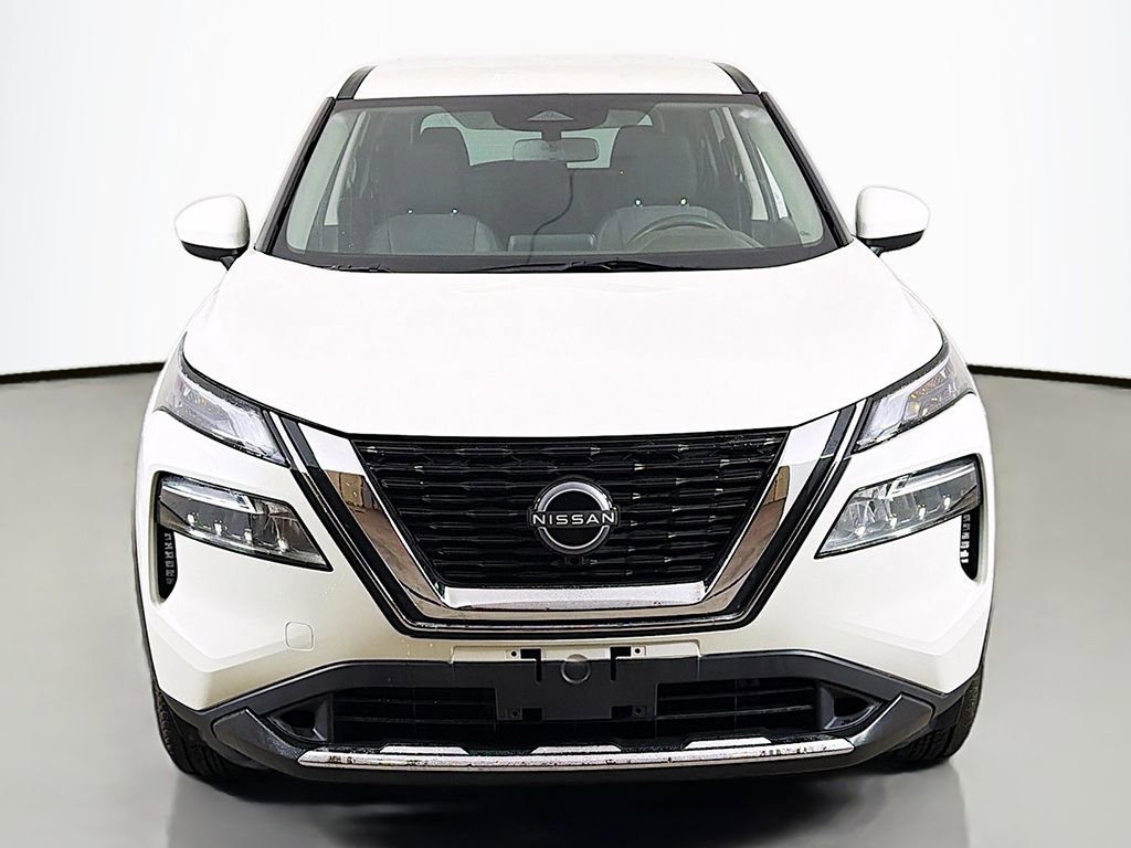 Used 2023 Nissan Rogue SV image 9