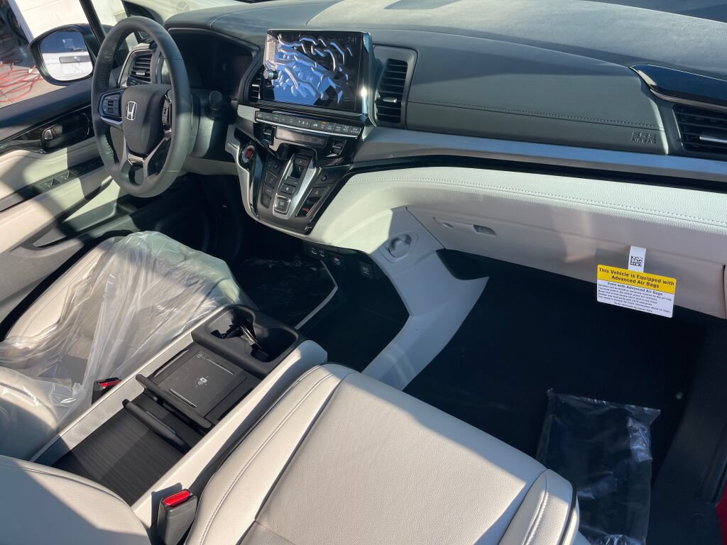 New 2026 Honda Odyssey Touring image 22