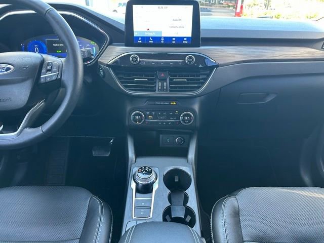 Used 2020 Ford Escape Titanium FWD image 15