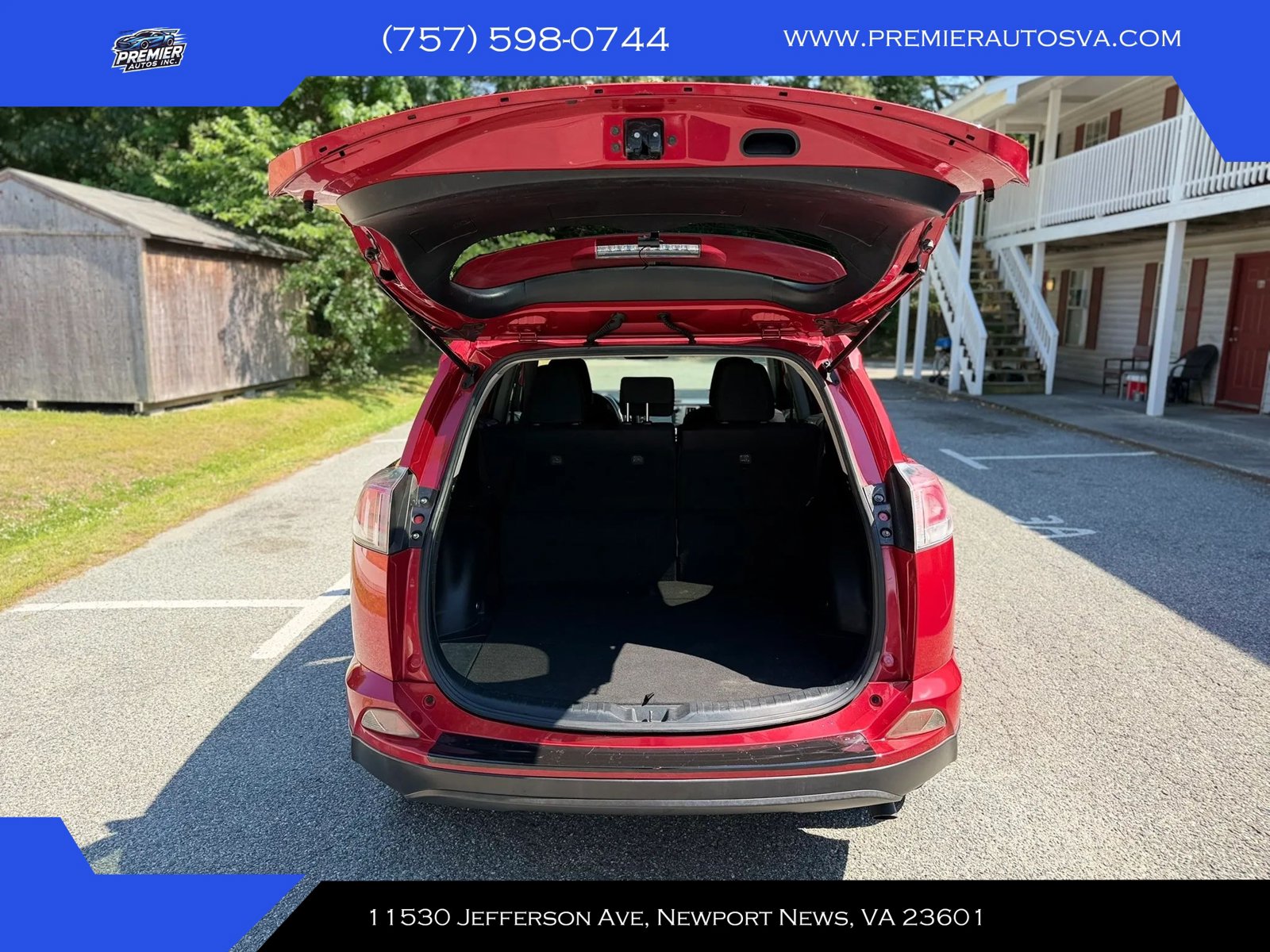 Used 2017 Toyota RAV4 LE FWD image 8