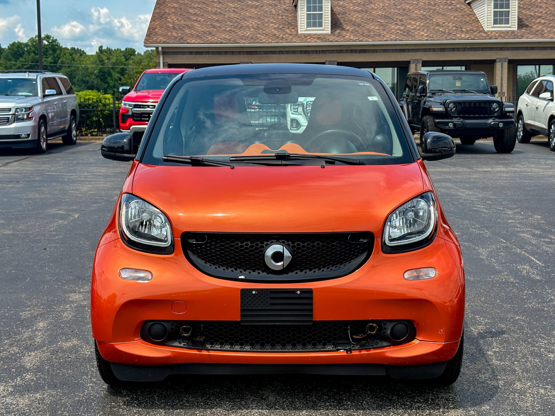 Used 2016 smart fortwo Coupe RWD image 2