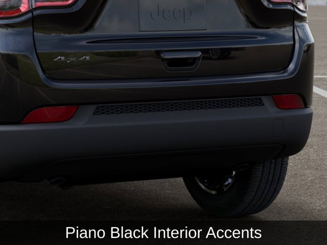 New 2026 Jeep Compass Latitude AWD/4WD image 18