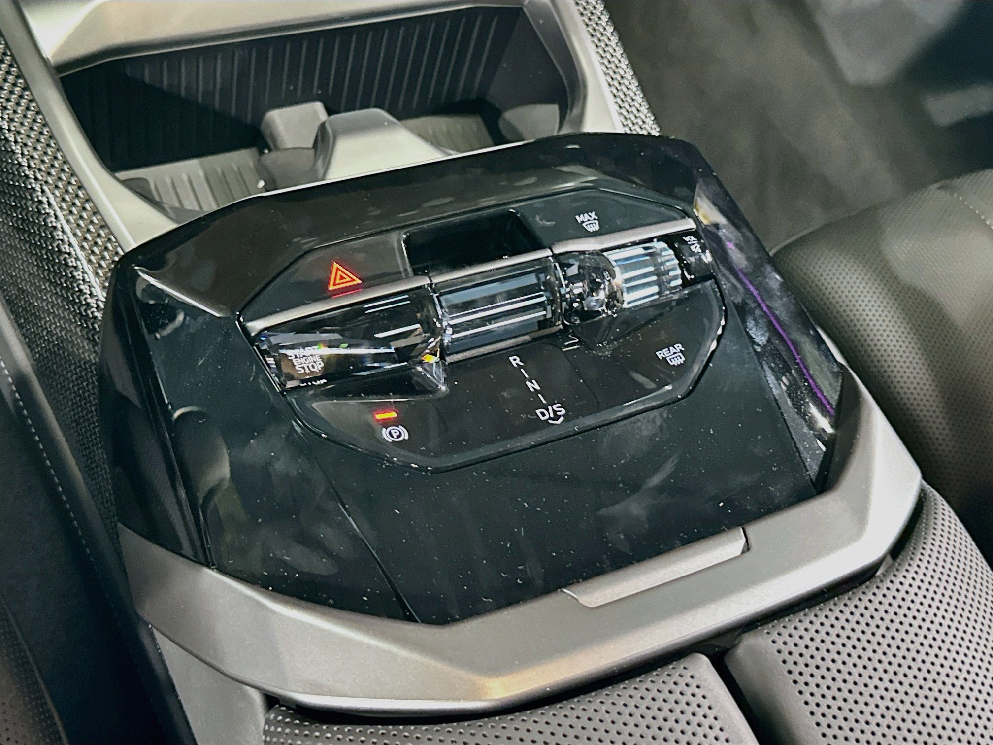 New 2027 BMW 740i w/ Executive Package RWD image 15