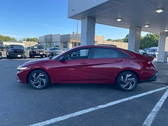 Used 2025 Hyundai Elantra Sport FWD image 8