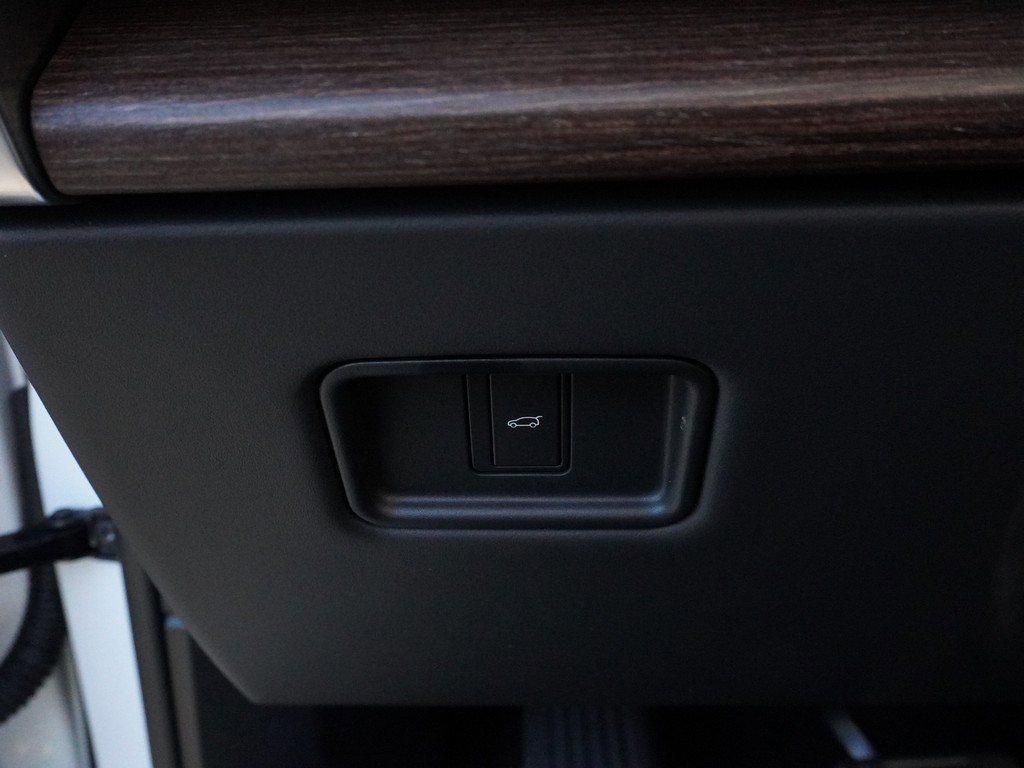Used 2025 Land Rover Range Rover SE AWD/4WD image 41