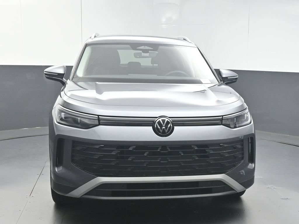 New 2026 Volkswagen Tiguan SE FWD image 3