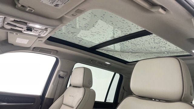 Used 2023 GMC Yukon XL Denali image 44