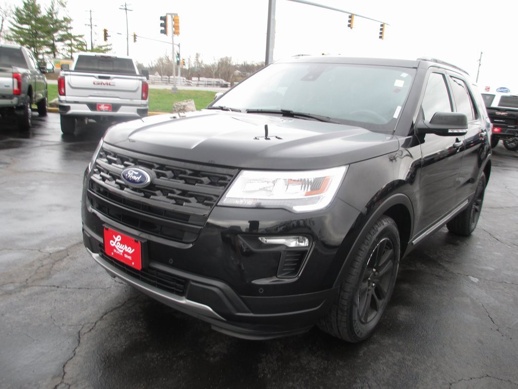 Used 2018 Ford Explorer XLT w/ Equipment Group 202A image 10