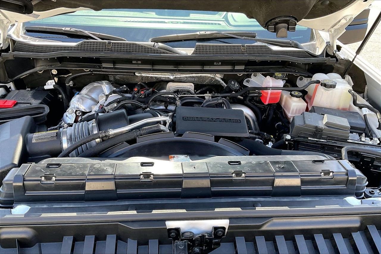 Used 2024 Chevrolet Silverado 2500 LT image 37