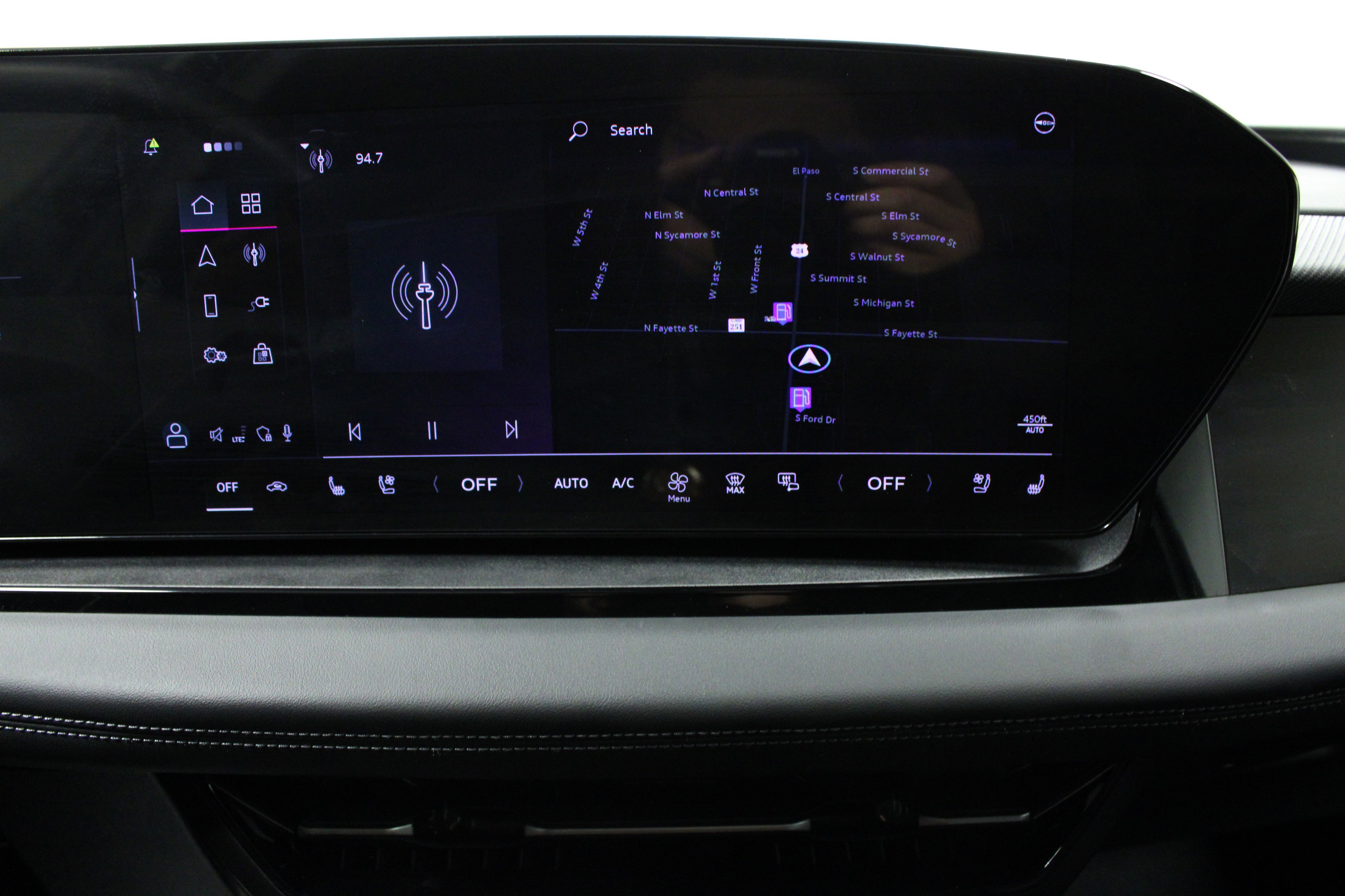 Used 2025 Audi SQ6 e-tron Prestige w/ 21" Black Optic Wheel Package AWD/4WD image 22