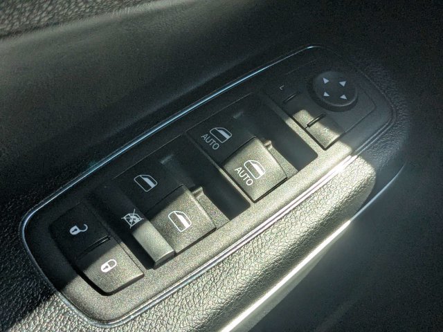 Certified 2023 Chrysler 300 S w/ Comfort Group RWD image 24