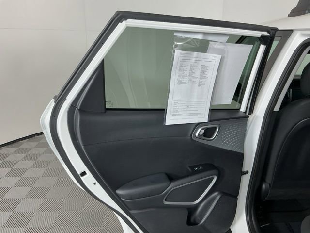 Used 2020 Kia Soul LX image 23