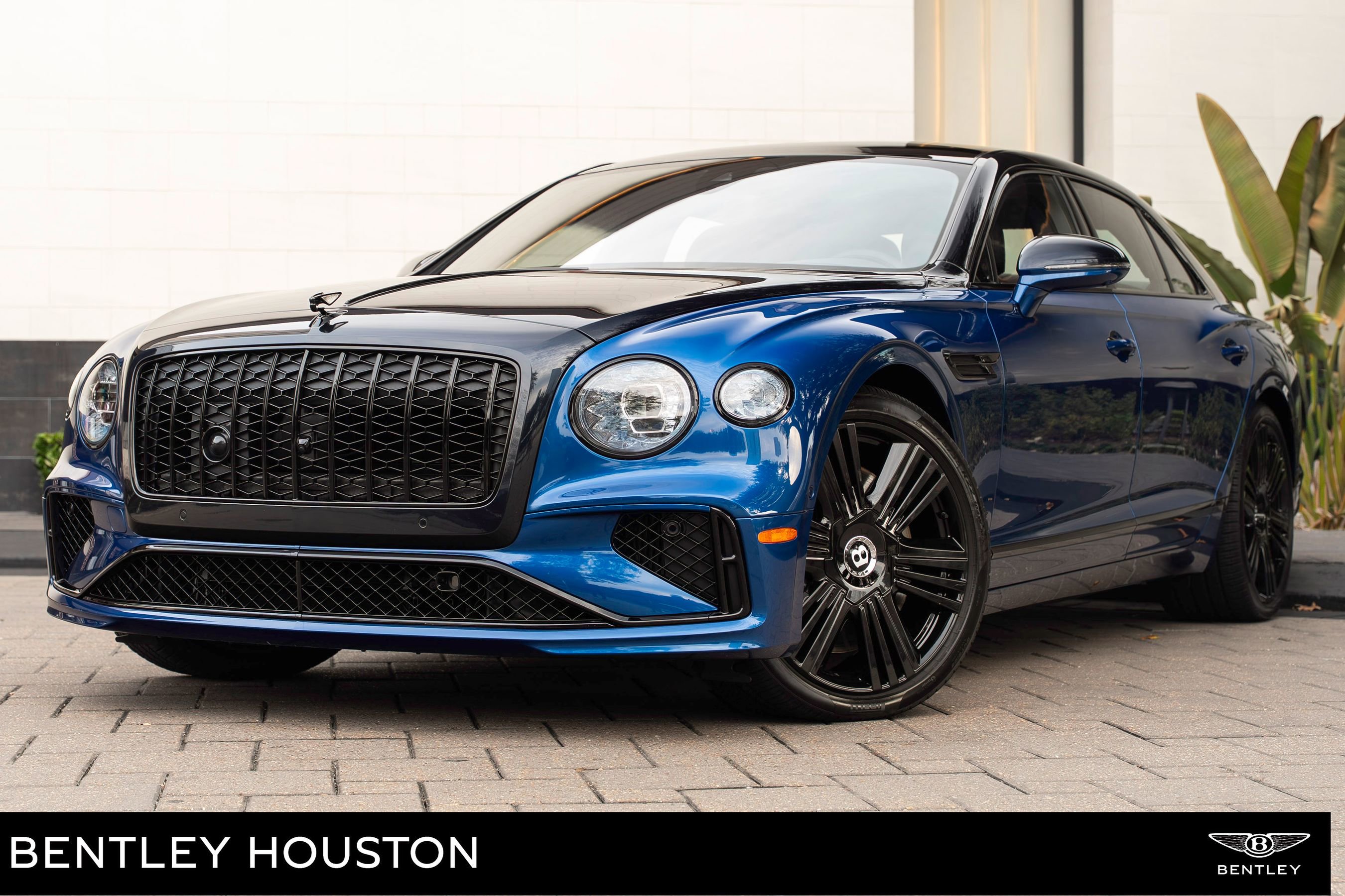 Certified 2026 Bentley Flying Spur Plug-In Hybrid AWD/4WD image 1