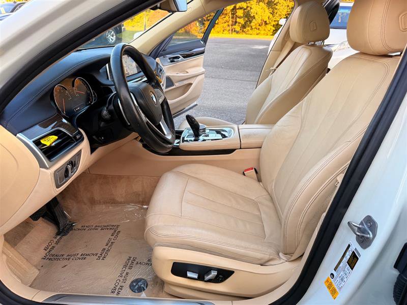 Used 2016 BMW 740i image 36