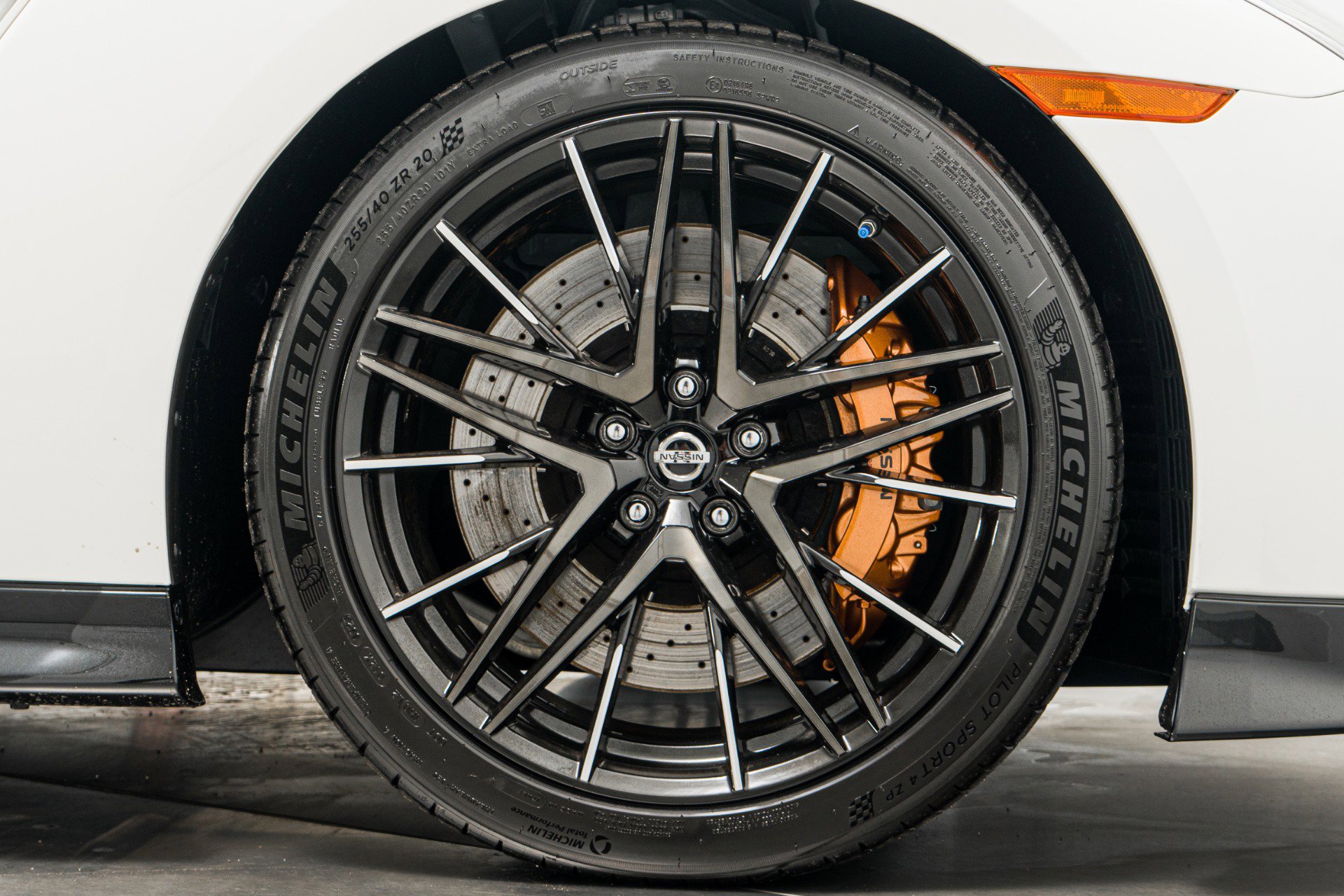 Used 2020 Nissan GT-R Premium image 45