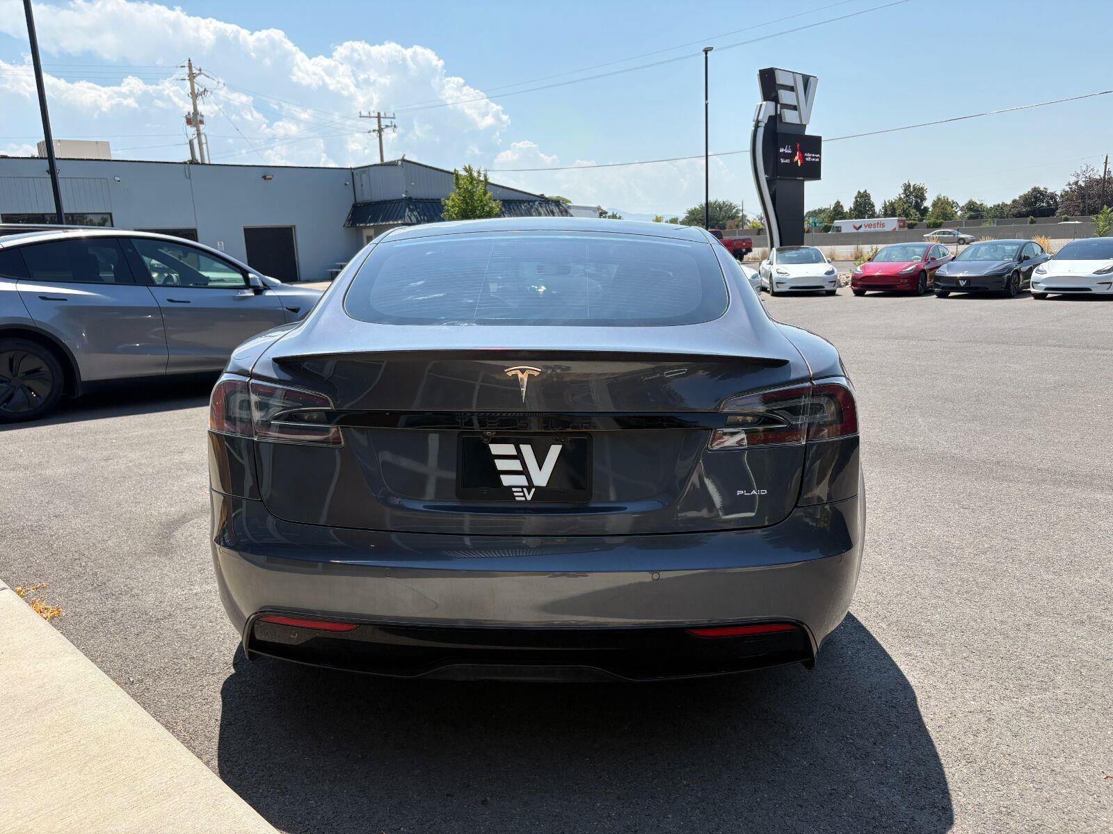 Used 2022 Tesla Model S Plaid AWD/4WD image 7