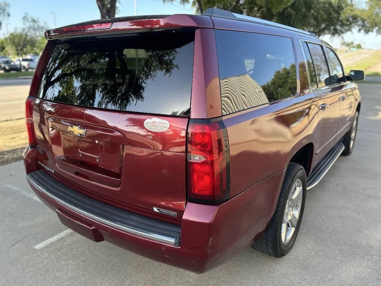 Used 2017 Chevrolet Suburban Premier RWD image 6