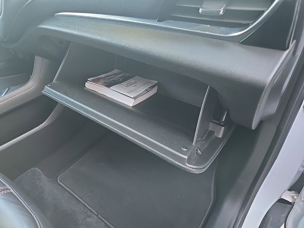 Used 2022 Chevrolet Traverse RS image 74