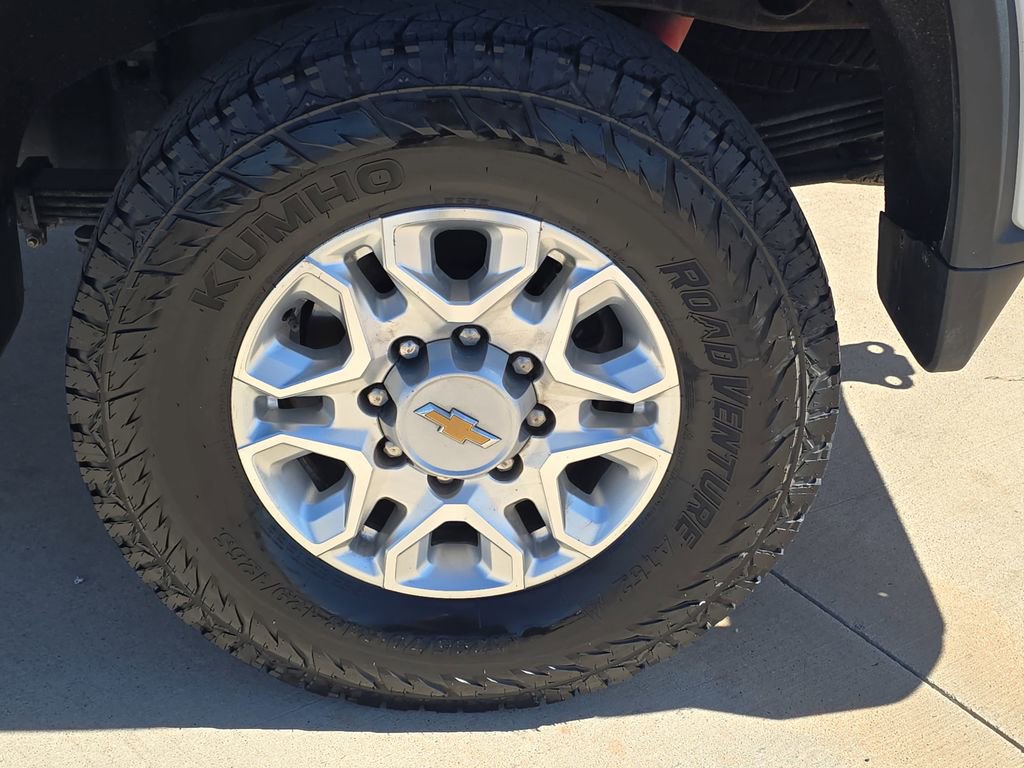 Used 2024 Chevrolet Silverado 2500 LT w/ Convenience Package image 30